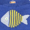 Détail du poisson au dos du pantalon bébé