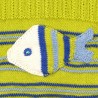 Détails du poisson sur le cardigan de bébé