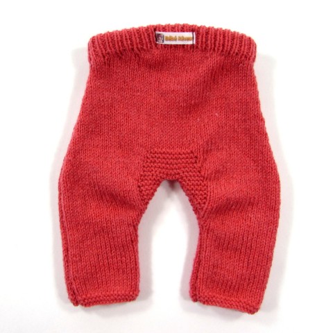 Pantalon bébé fille prématurée vue de dos, avec sa forme boule pour le confort