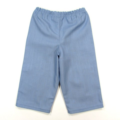 Pantalon de dos, en toile bleu ciel pour bébé garçon au printemps